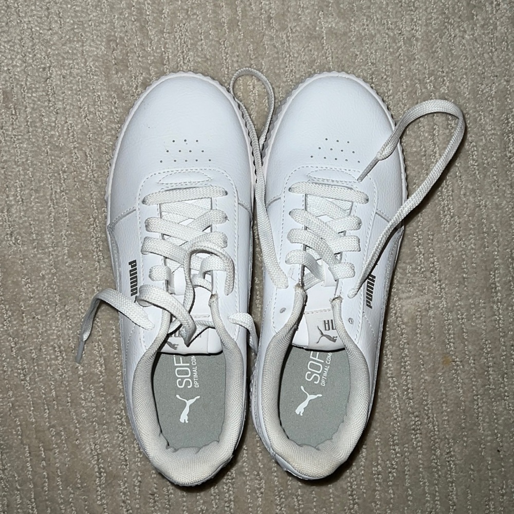 White Puma sneakers